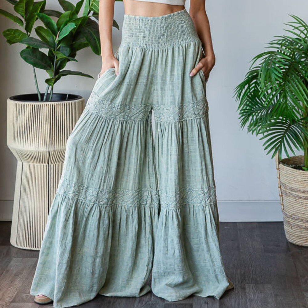 Oli & Hali Washed Smocked Waist Tiered Wide Leg Flare Pants NEW Size XL